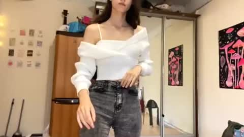 Shiny online show from June 22, 2026, 4:37 pm
