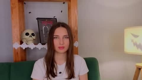 Snapshot of sandili chatting on October 31, 2025, 12:44 am Isabel but you can call me Bella online show from October 31, 2025, 12:44 am