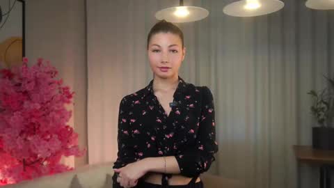 Emma  online show from October 8, 2025, 1:36 am