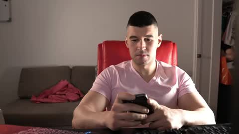 Snapshot of sandow_ chatting on April 22, 2026, 11:50 pm Sandow online show from April 22, 2026, 11:50 pm