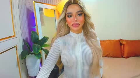 Sandra Hornball online show from December 16, 2025, 9:36 am