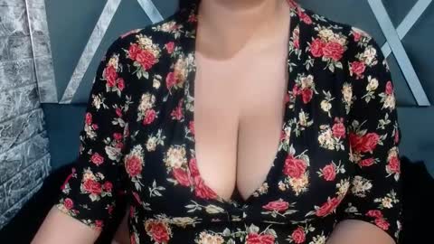 sandraclarkx69 online show from February 5, 2025, 3:09 pm
