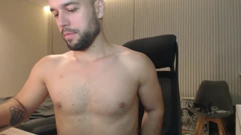 DeAlex online show from October 22, 2025, 9:03 pm