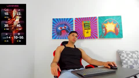 Snapshot of santana_maximo chatting on February 22, 2026, 12:47 pm Maximo Santana online show from February 22, 2026, 12:47 pm