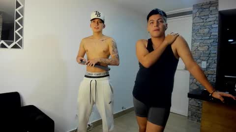 Santiago Henao online show from December 1, 2024, 11:36 pm