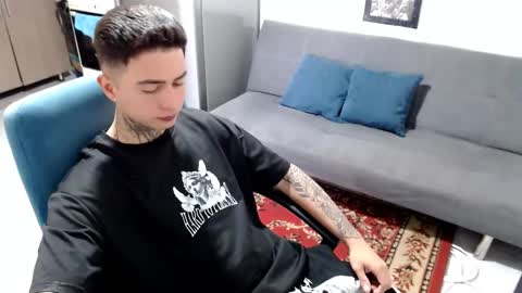 santi_ss online show from January 17, 2026, 12:54 pm