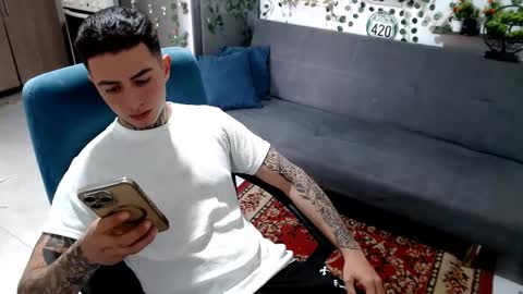 santi_ss online show from February 13, 2026, 2:46 pm