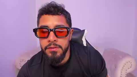 santiago_huntt online show from March 16, 2026, 8:35 pm