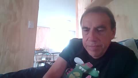santiago_n online show from March 18, 2026, 4:10 pm