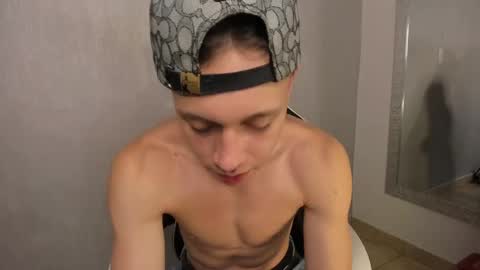 Julius Novachrono  online show from October 17, 2025, 7:38 pm