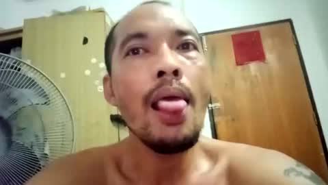 santichai561323 online show from April 14, 2026, 11:16 am