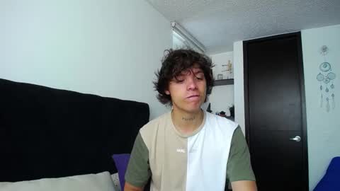 Santii online show from December 16, 2024, 5:11 pm