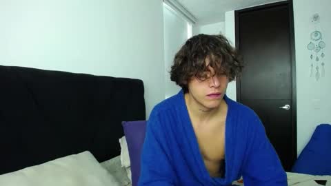 Santii online show from December 17, 2024, 4:53 pm