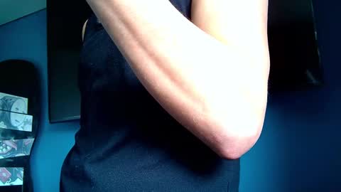 Santii online show from February 2, 2025, 5:15 pm