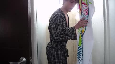 Santii online show from March 6, 2025, 12:52 pm