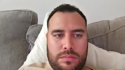 Thiago.... online show from April 18, 2026, 8:53 pm