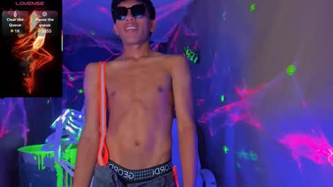 Santii online show from October 2, 2025, 9:22 pm