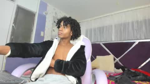 santy online show from December 15, 2025, 6:45 pm