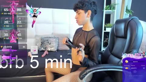 Santiago Carrington online show from December 13, 2024, 3:27 am