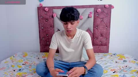 Santiago Carrington online show from March 11, 2025, 10:09 pm