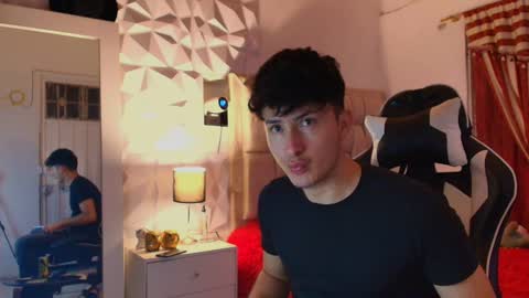 Snapshot of santyago_taylor chatting on December 26, 2024, 1:07 am Santyago online show from December 26, 2024, 1:07 am