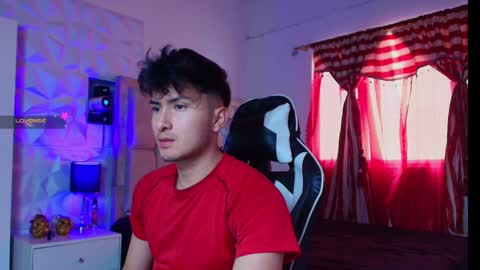 Snapshot of santyago_taylor chatting on January 7, 2025, 6:56 pm Santyago online show from January 7, 2025, 6:56 pm