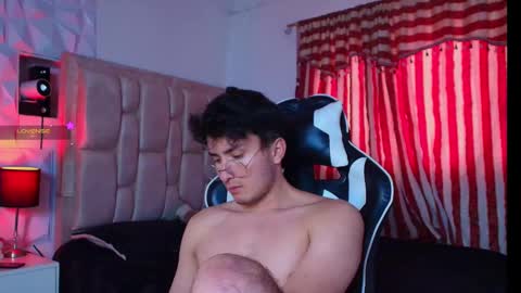 Snapshot of santyago_taylor chatting on January 15, 2025, 9:41 pm Santyago online show from January 15, 2025, 9:41 pm