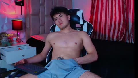 Snapshot of santyago_taylor chatting on January 18, 2025, 9:55 pm Santyago online show from January 18, 2025, 9:55 pm