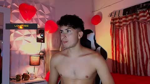 Snapshot of santyago_taylor chatting on March 4, 2025, 6:50 pm Santyago online show from March 4, 2025, 6:50 pm