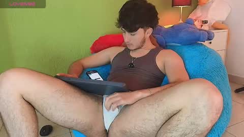 Snapshot of santyago_taylor chatting on September 10, 2025, 7:03 pm Santyago online show from September 10, 2025, 7:03 pm