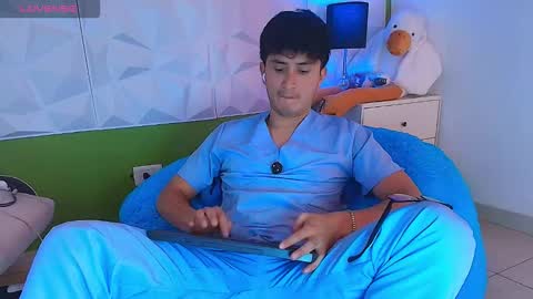 Snapshot of santyago_taylor chatting on September 12, 2025, 7:03 pm Santyago online show from September 12, 2025, 7:03 pm