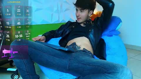 Snapshot of santyago_taylor chatting on September 16, 2025, 7:37 pm Santyago online show from September 16, 2025, 7:37 pm