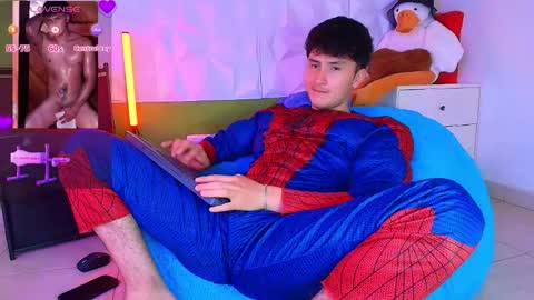 Snapshot of santyago_taylor chatting on October 1, 2025, 7:09 pm Santyago online show from October 1, 2025, 7:09 pm