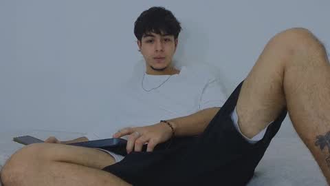 Snapshot of santybig18 chatting on February 22, 2025, 11:35 pm santybig18 online show from February 22, 2025, 11:35 pm