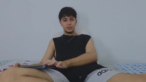 Snapshot of santybig18 chatting on March 5, 2025, 5:29 am santybig18 online show from March 5, 2025, 5:29 am