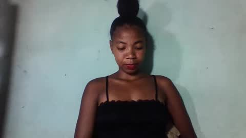 sanyah0123 online show from December 3, 2025, 10:02 am