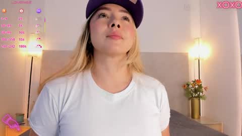 Snapshot of saori_newman chatting on April 23, 2026, 12:29 pm Saori online show from April 23, 2026, 12:29 pm