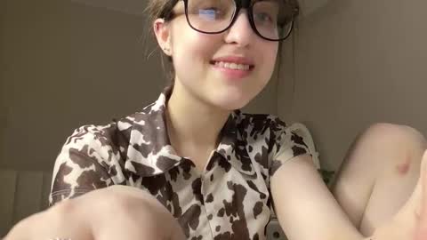 Anny online show from March 7, 2026, 9:23 pm