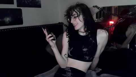 Snapshot of sapphicvoid chatting on February 17, 2025, 3:04 am Jade online show from February 17, 2025, 3:04 am