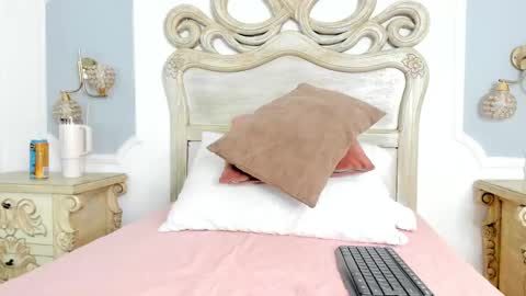 Sara online show from September 22, 2025, 3:52 am