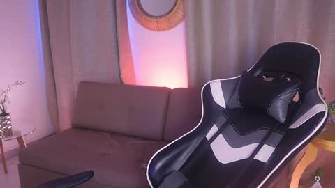 Sara  online show from January 17, 2025, 3:43 pm