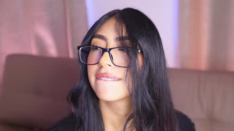 Sara  online show from January 28, 2025, 4:08 pm