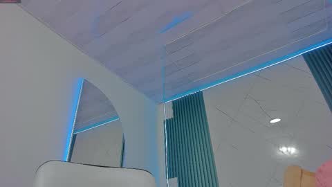 sara allenx online show from September 28, 2025, 7:19 pm