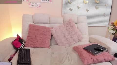 Sara Crowe online show from March 11, 2025, 5:16 am