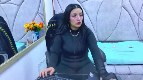 sara_honny online show from November 26, 2025, 4:57 am