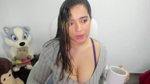 Snapshot of sara_lizcano chatting on December 28, 2024, 10:58 am sarah  LIZCANO....... online show from December 28, 2024, 10:58 am