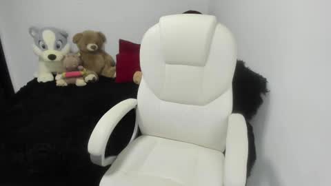 Snapshot of sara_lizcano chatting on March 4, 2025, 9:54 pm sarah  LIZCANO....... online show from March 4, 2025, 9:54 pm