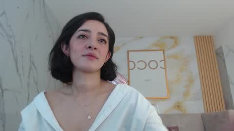 Sara  online show from October 3, 2025, 1:19 pm