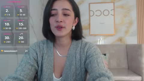 Sara  online show from October 23, 2025, 1:43 pm