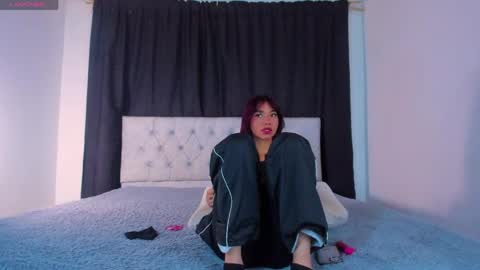 Snapshot of sara_marin18 chatting on April 23, 2026, 6:36 am Sara Neith online show from April 23, 2026, 6:36 am
